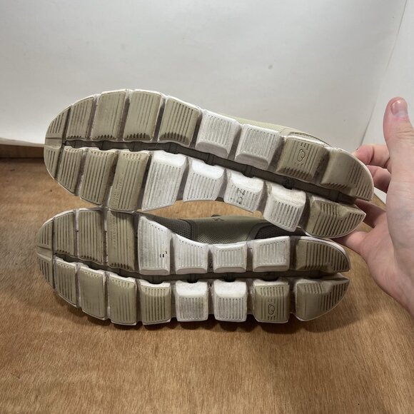 On Running Cloud Women Size 10 Running Shoes - Picture 7 of 9